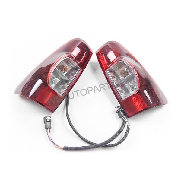Isuzu ไฟท้าย+ขั้วไฟ เบ้าดำ อะไหล่รถรุ่น D-MAX ปี 2007-2011 ( 1 คู่ = 2 ข้าง )
